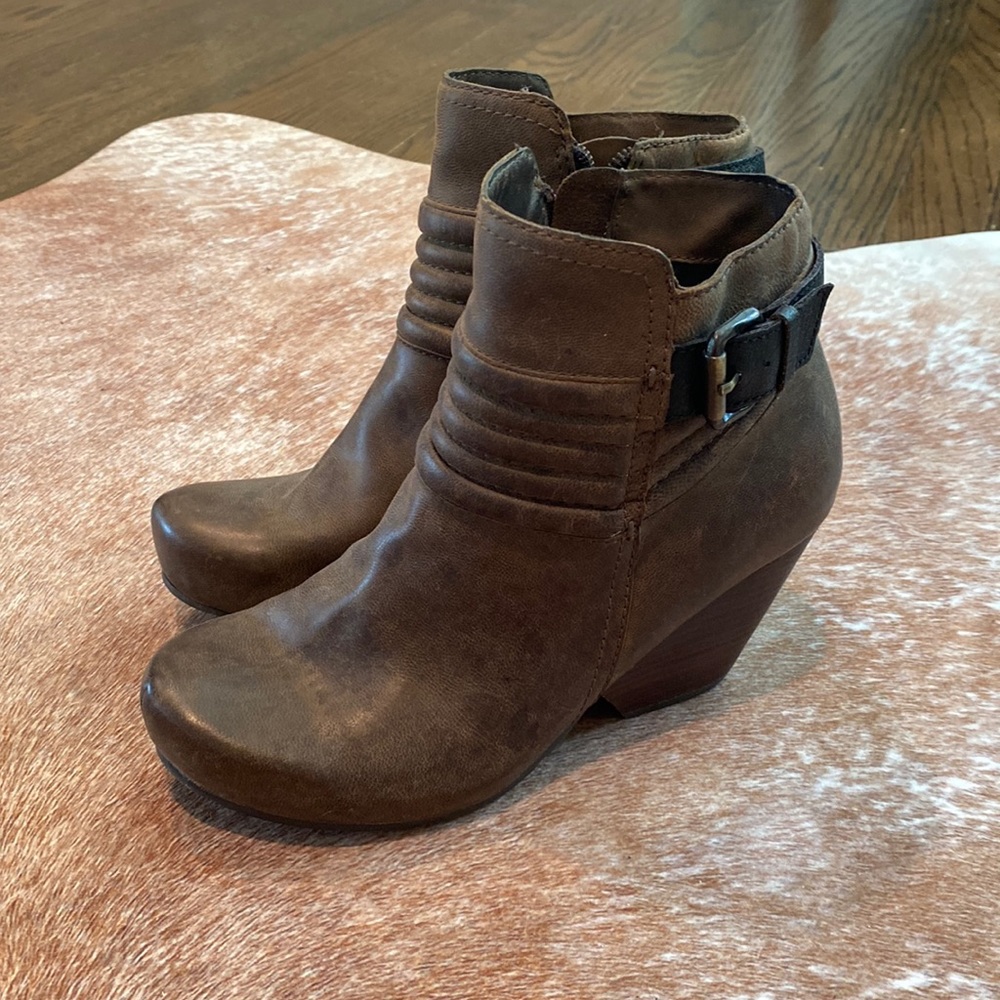 OTBT “Red Bank” Bootie Size 6